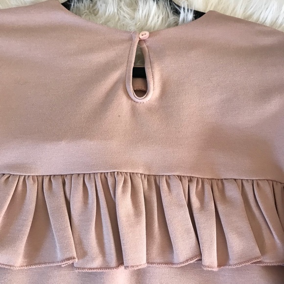 Beautiful ruffle top‼️ - Picture 7 of 7